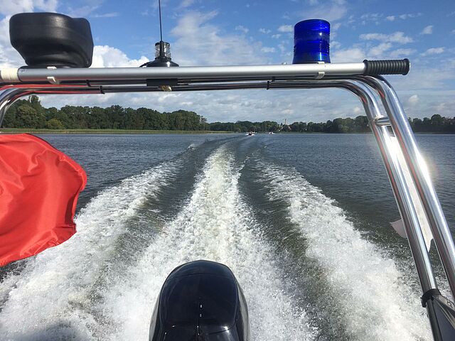 Rettungsboot in Fahrt